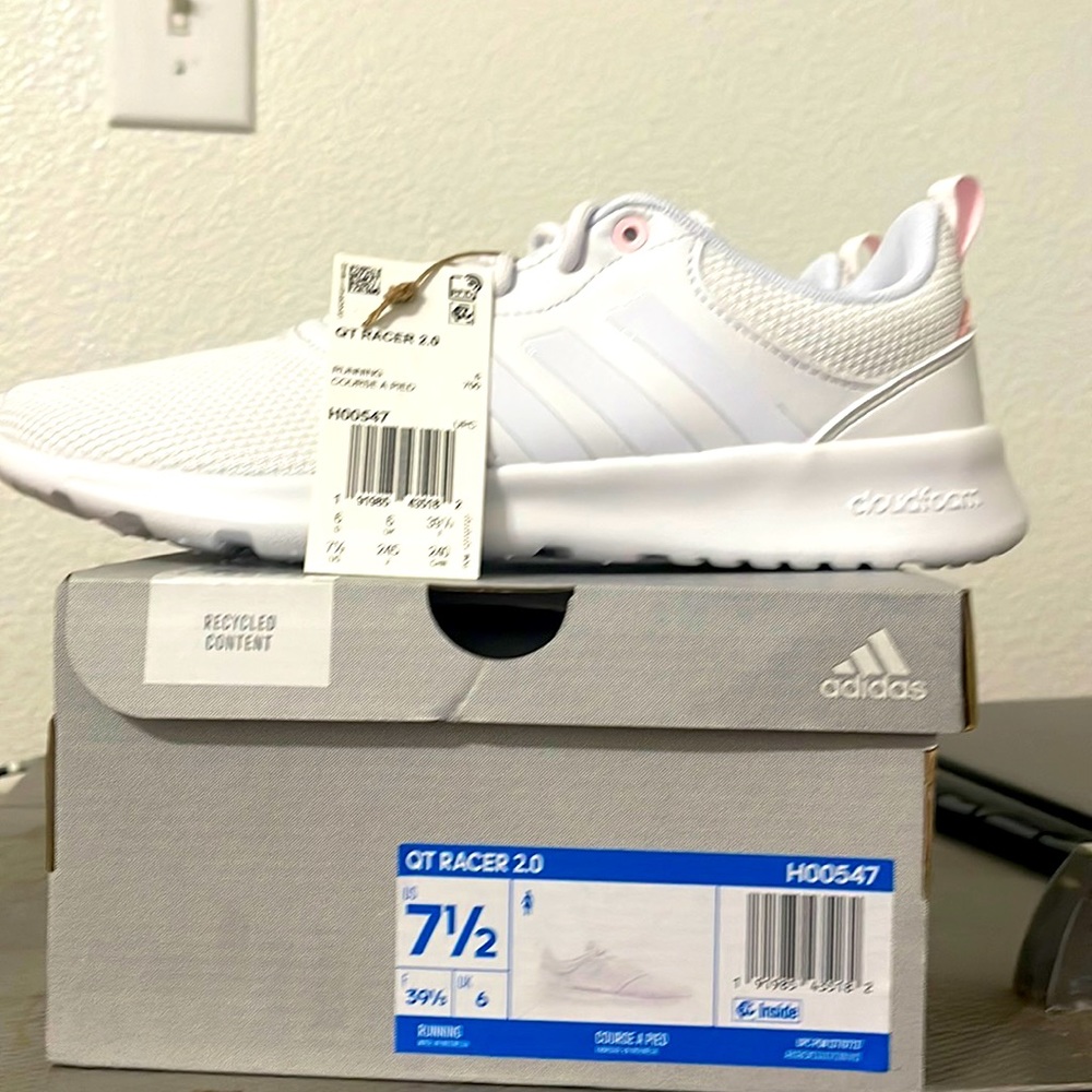ADIDAS QT RACER 2.0 NWT